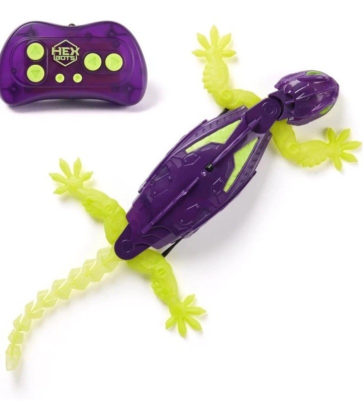 HEX BOTS Wall Crawler Gecko - Remote Control Lizard with LED Eyes