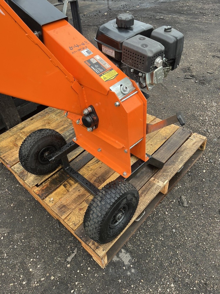 Yardmax Chipper Shredder With Spare Motor.