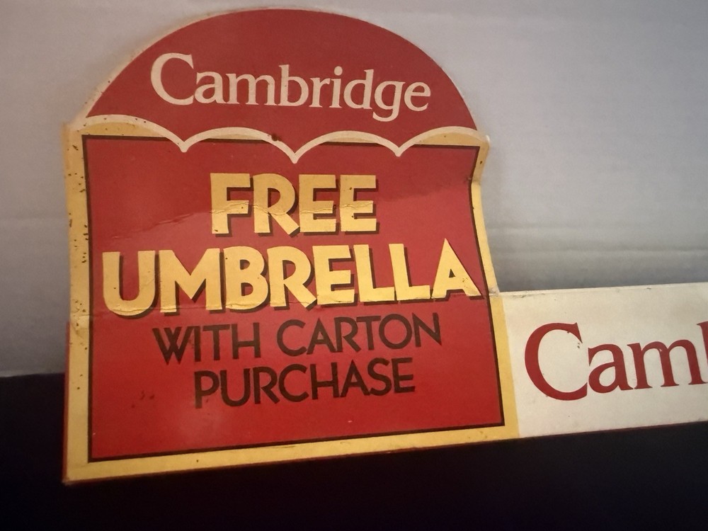 VINTAGE UMBRELLA CAMBRIDGE CIGARETTES NOS