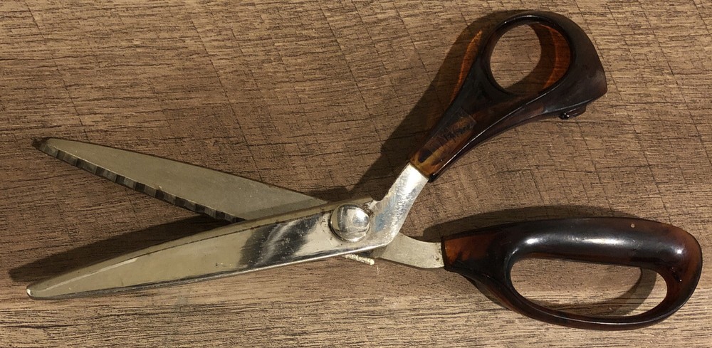 Wiss Pinking Shears 8 inches, Brown Handle