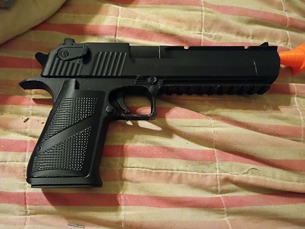 Futuristic High-Tech Desert Eagle Prop Gun – 1:1 Scale Black 3D Printed Sci-Fi