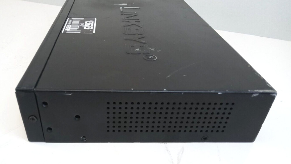 LINKSYS 24 PORT 10/100 ETHER SWITCH EF4124