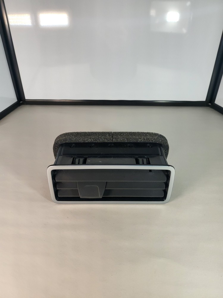 Freightliner Chrome HVAC Louver | 22-81829-001