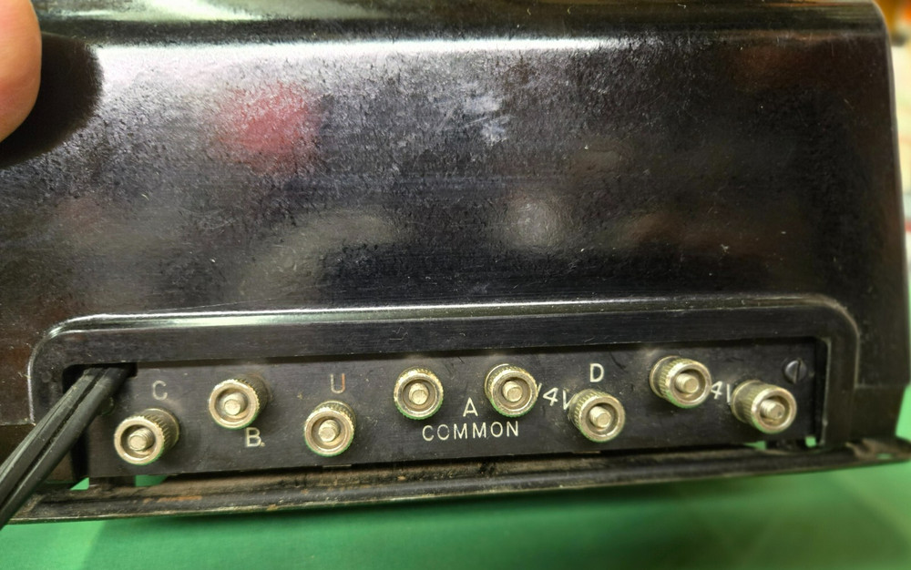 Lionel TW 175 watt Transformer with extra "B" post