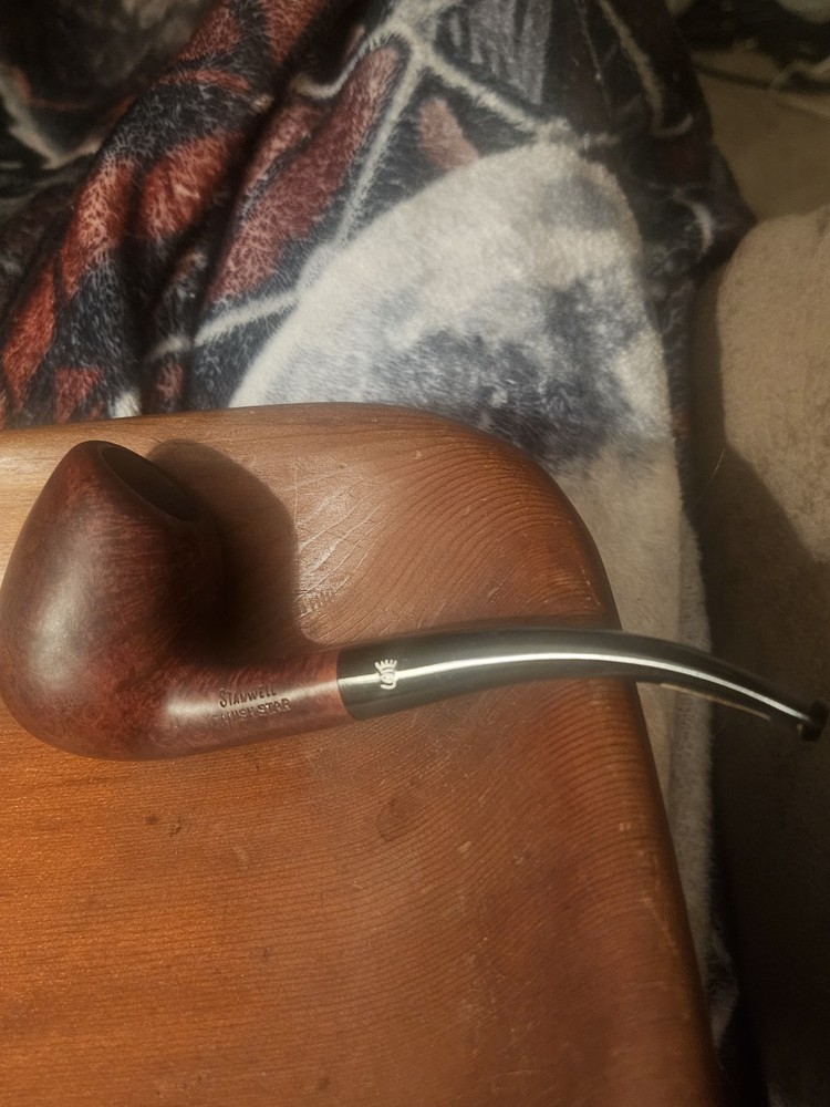 NOS Stanwell Danish Star, Bent Egg shape 02