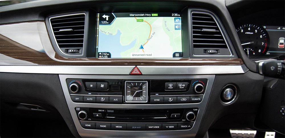 Hyundai Genesis G80 2017 - 2019 : Apple CarPlay & Android Auto Integration