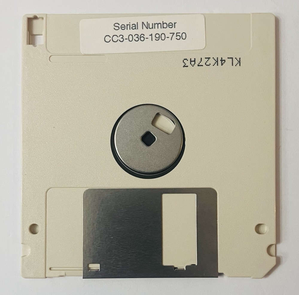 Conflict Catcher 3 (1994) Macintosh System Utility w/ Serial 3.5” Floppy Disk
