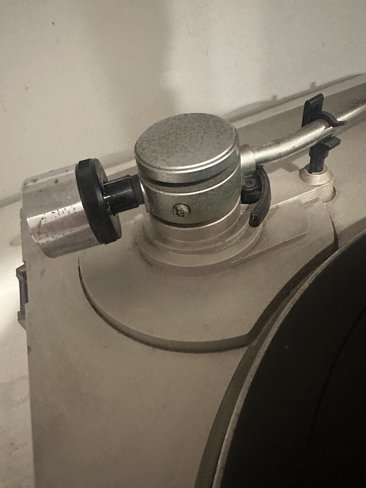 Serviced JVC L-A11 Turntable