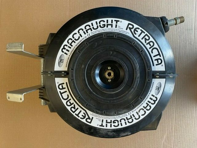 MACNAUGHT Retracta Oil Reel