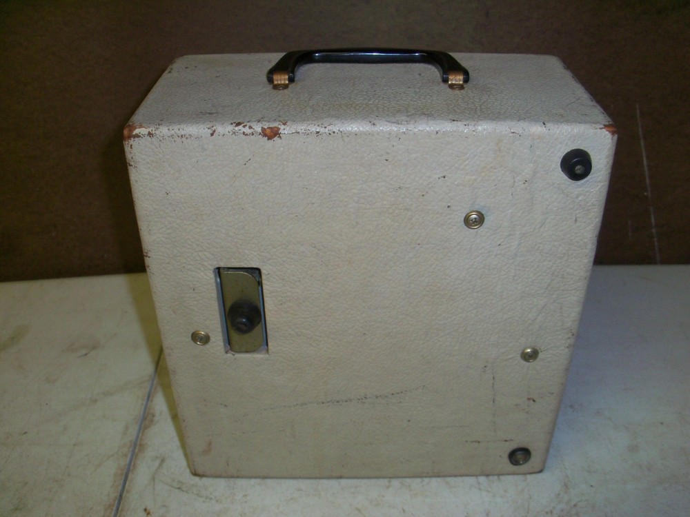 Vintage Kodak 500 Projector in Case, Tested For Power, Powers On