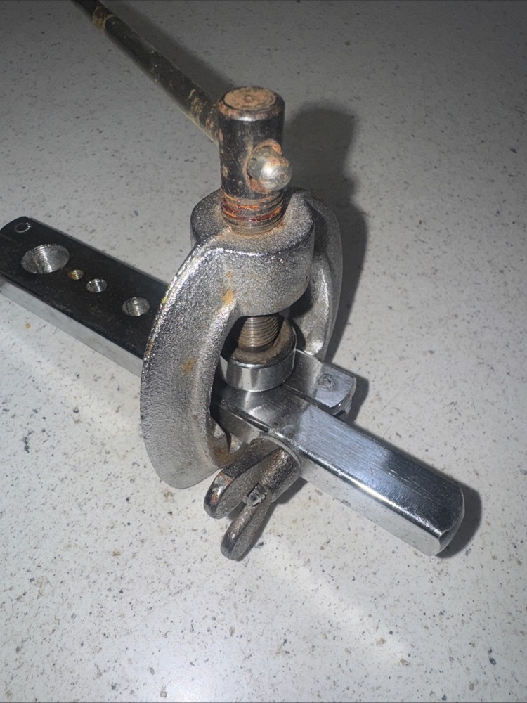 Pipe flare kit with extras pipe expander works