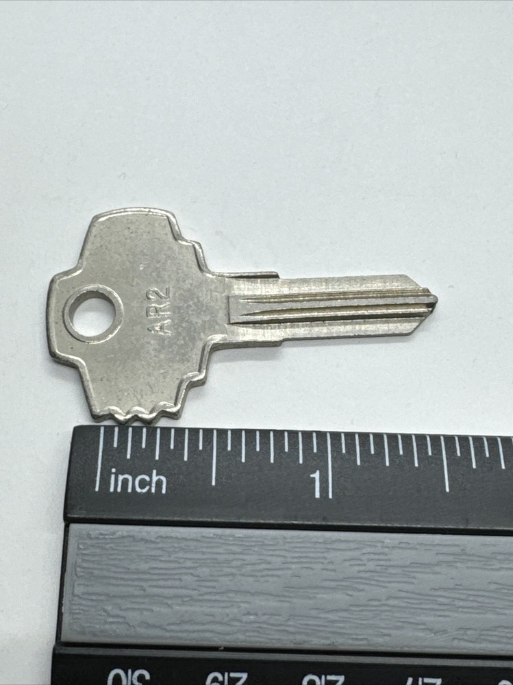 AR2 Uncut Key Blank - Silver