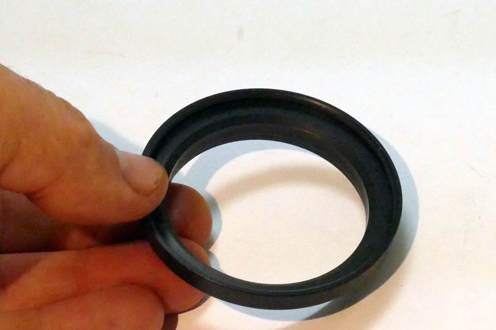 58mm female thread hood or plastic ring (single threaded)