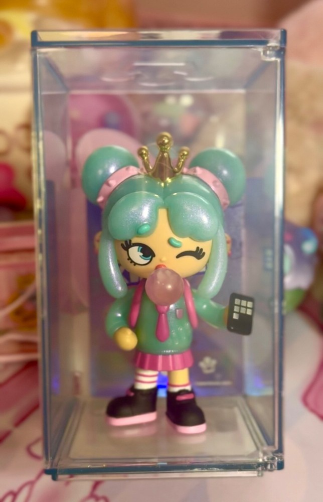 XOX KWEENIE Collection