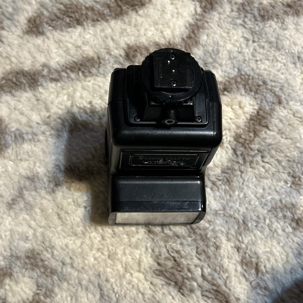 Minolta Auto 220X Flash
