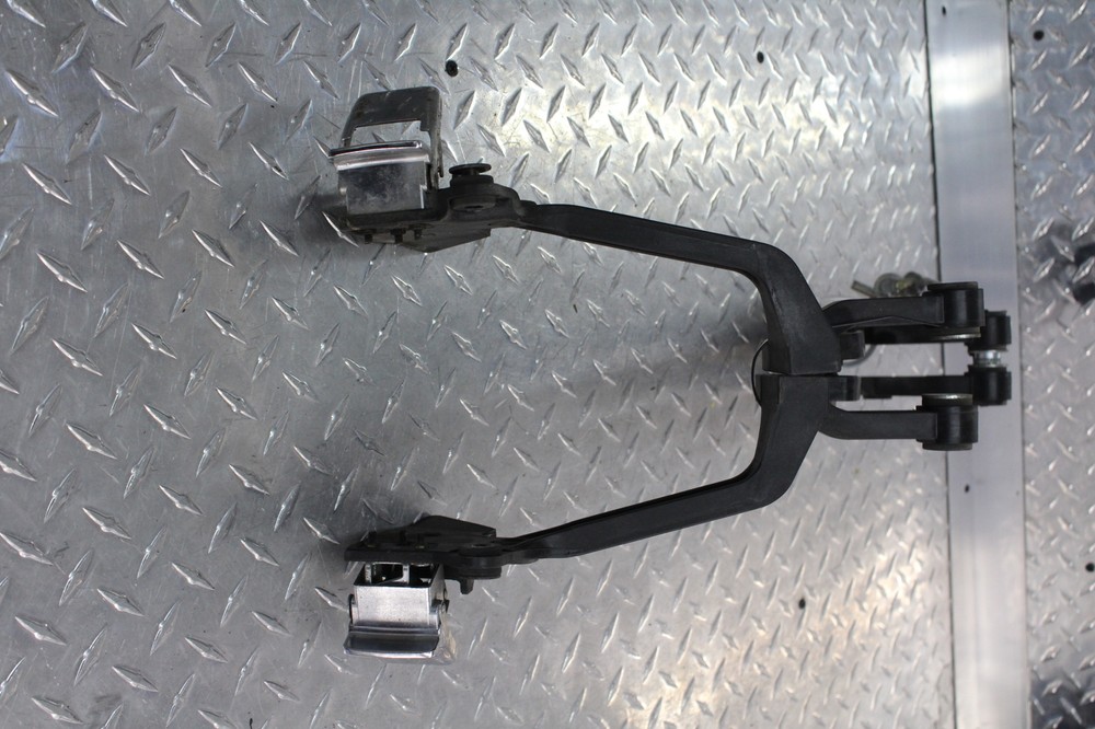 1994 HONDA ST1100A ABS SADDLEBAG CASE MOUNTING BRACKET MOUNT SET PAIR