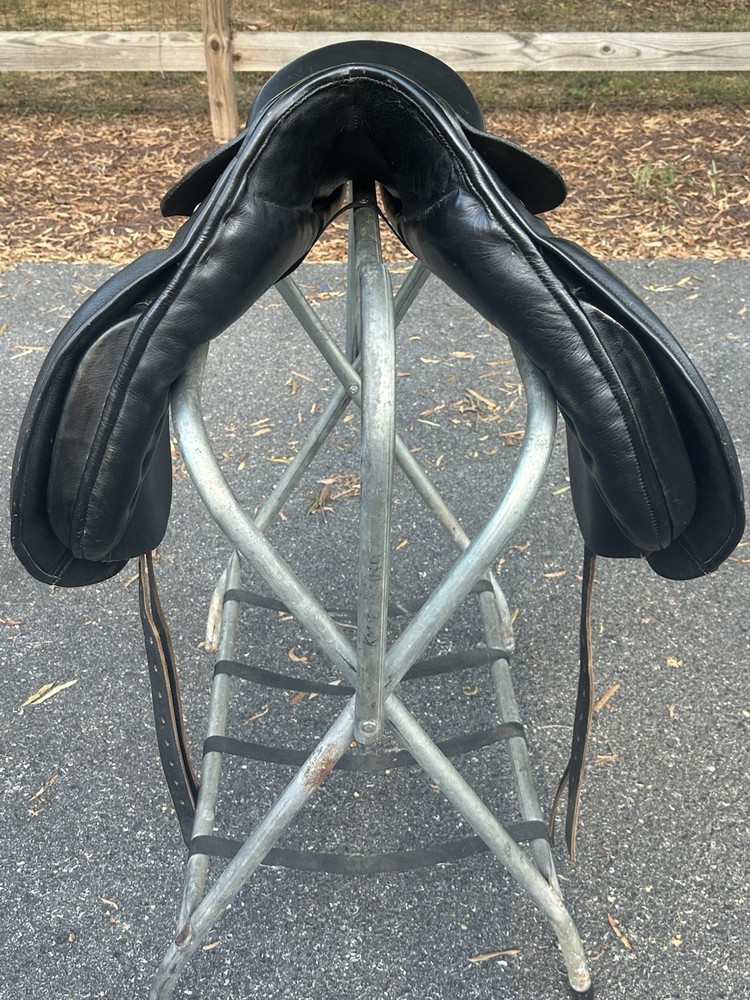 Dressage Saddle Black 17”