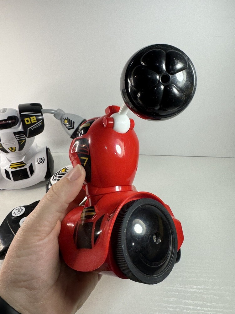 Sharper Image Remote Control Robot Set Multiplayer RC Red And White Tested