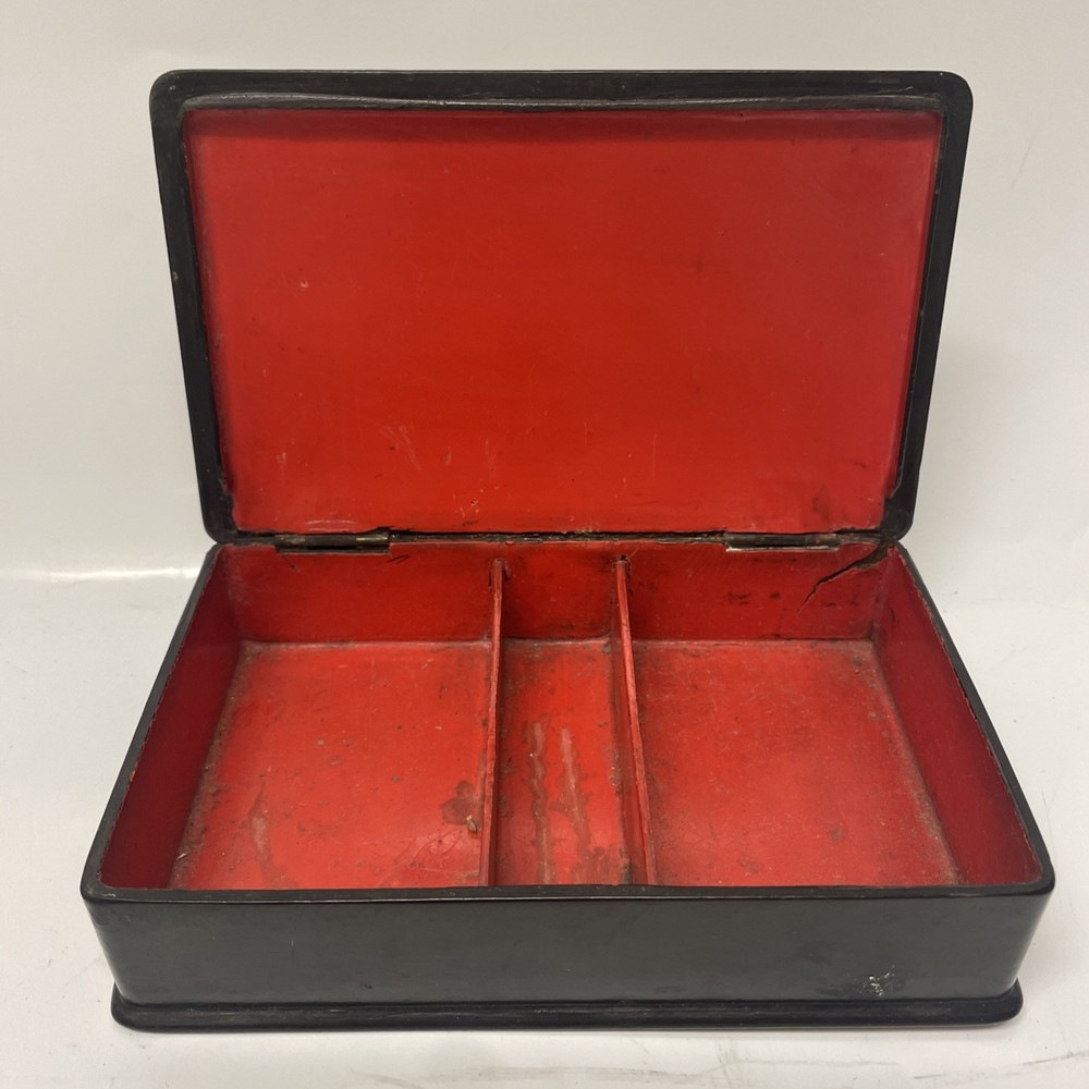 Japanese Lacquer Wooden Box Red inside