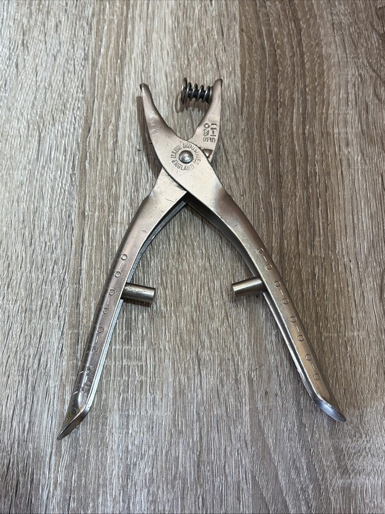 Maun No 2160 Hole Punch