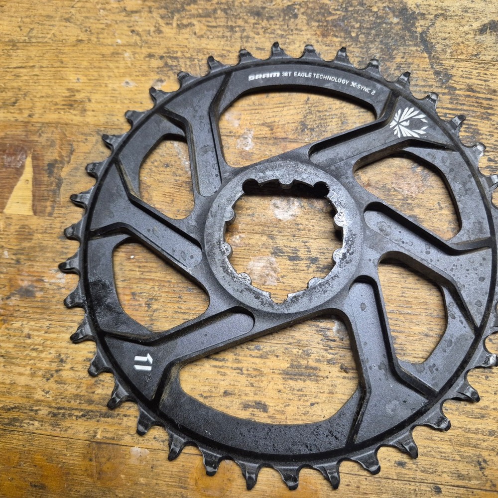 SRAM 38 t X Sync chainring