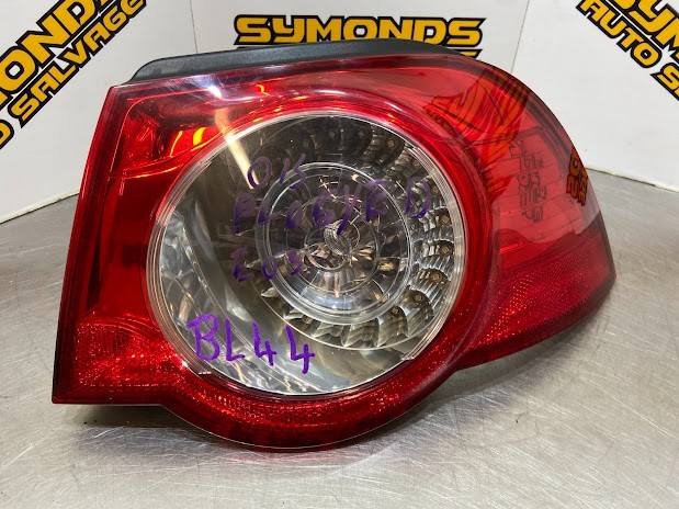 2006 VW EOS DRIVERS SIDE OFF SIDE O/S REAR LIGHT REF: BL44