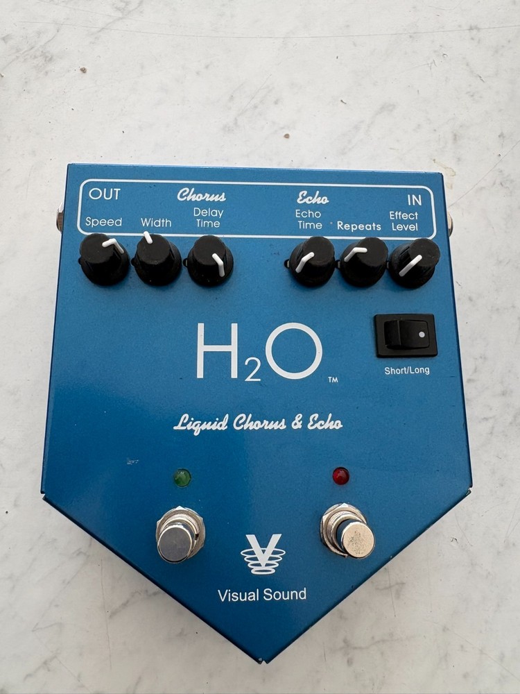 Visual Sound H2O Chorus Pedal