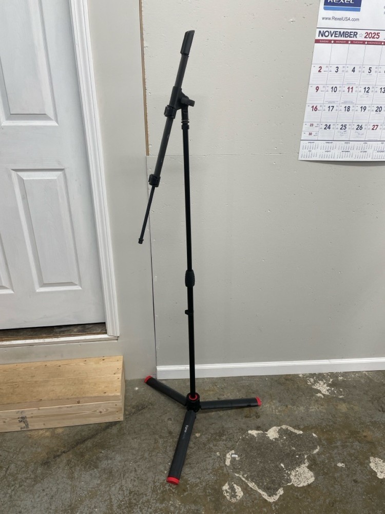 GATOR FRAMEWORKS MIC STAND (PS5018830)
