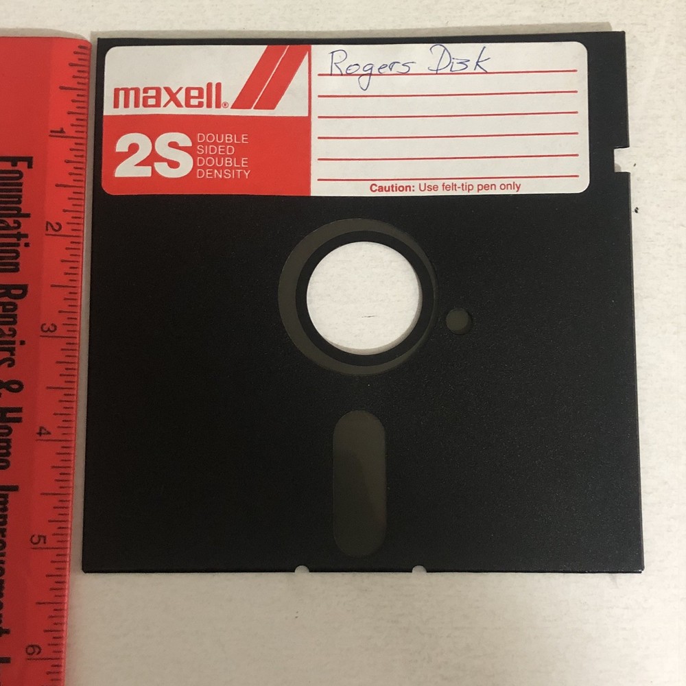 Vintage Maxell 2S Black Floppy Disk