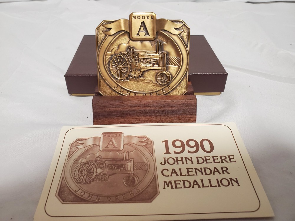 JOHN DEERE 1990 MODEL "A" TRACTOR CALENDAR MEDALLION