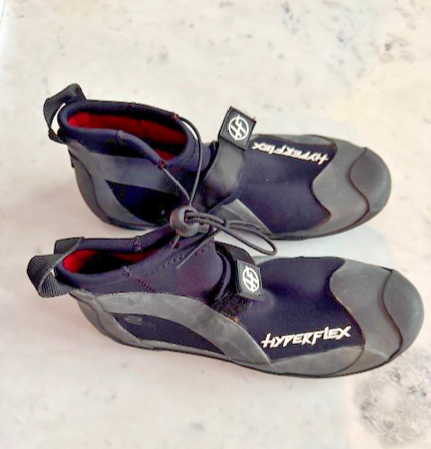 Hyperflex Mens 2mm Neoprene Booties Size 8 Black EUC