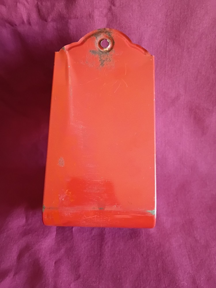 *VINTAGE* Tin Matchbox Holder Wall Mount