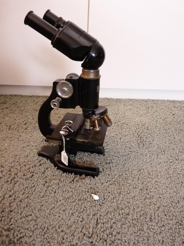 SPENCER BINOCULAR MICROSCOPE & LENSES & CASE 885