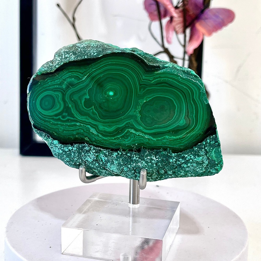 413G Green Malachite Coarse Mineral Sample