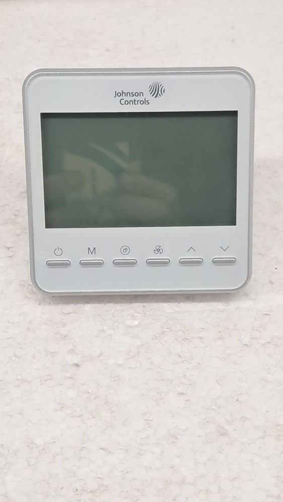 Johnson Controls T7600-TF20-9JS0 Temperature Controller