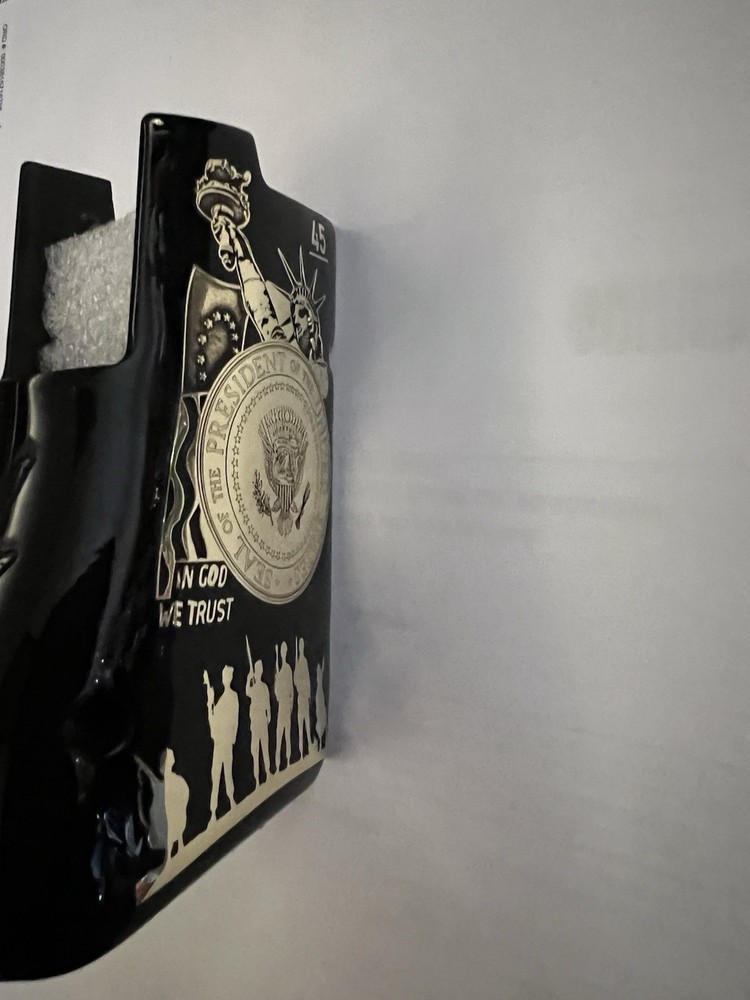 Desert Eagle Grip Trump Gold