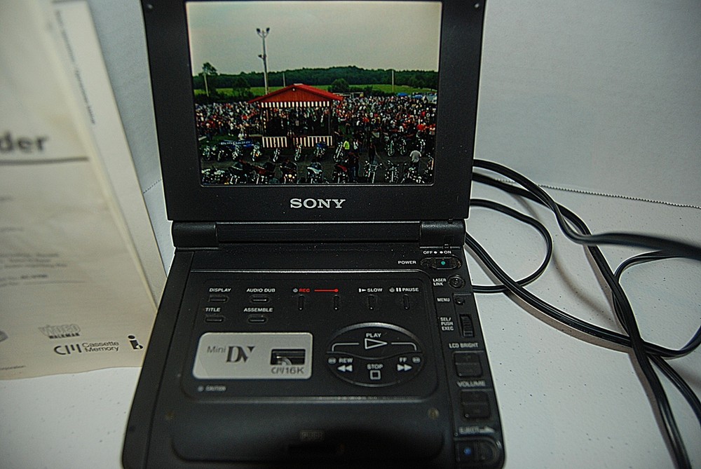 Sony Video Walkman GV-D900