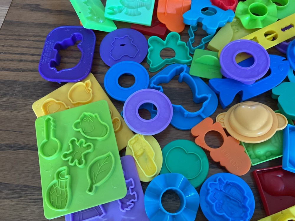 🔥165 PCS-Play-Doh Accessories Tools Cutters Molds Rollers Huge Lot NICE!!!