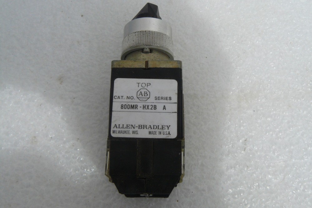 ALLEN BRADLEY 800MR-HX2B SELECTOR SWITCH 2 POSITION