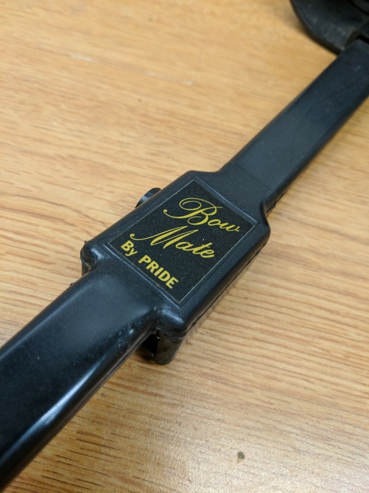 VINTAGE ARCHERY QUIVER BOW MATE BY PRIDE