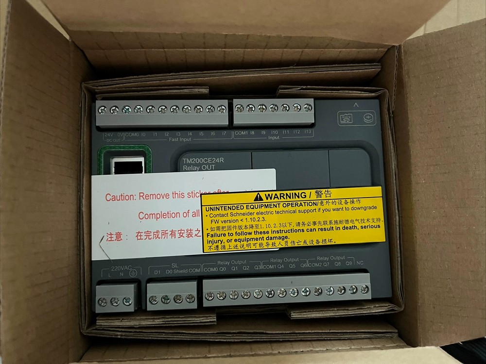 1pc Schneider TM200CE24R New Programmable Logic Controller