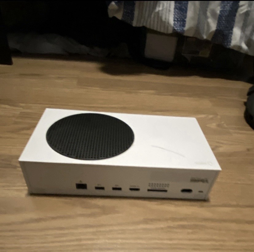 Xbox Series S Console & Controller Bundle HDMI USB, willing for trade for PS5