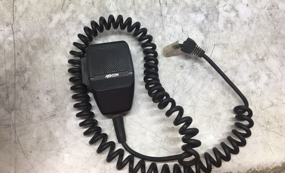 M/A-Com Panther 300M Powers on, UNTESTED See description