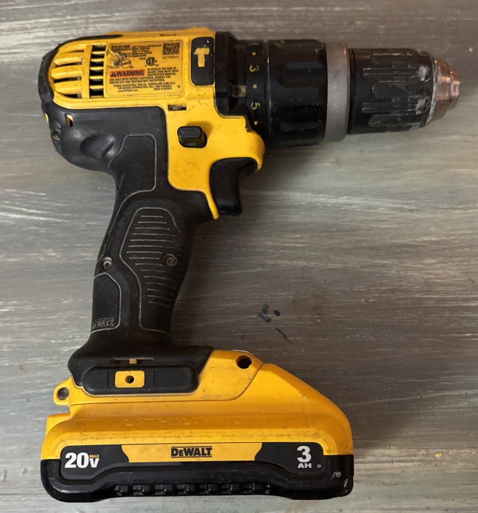 Dewalt DCD785 drill with Battery