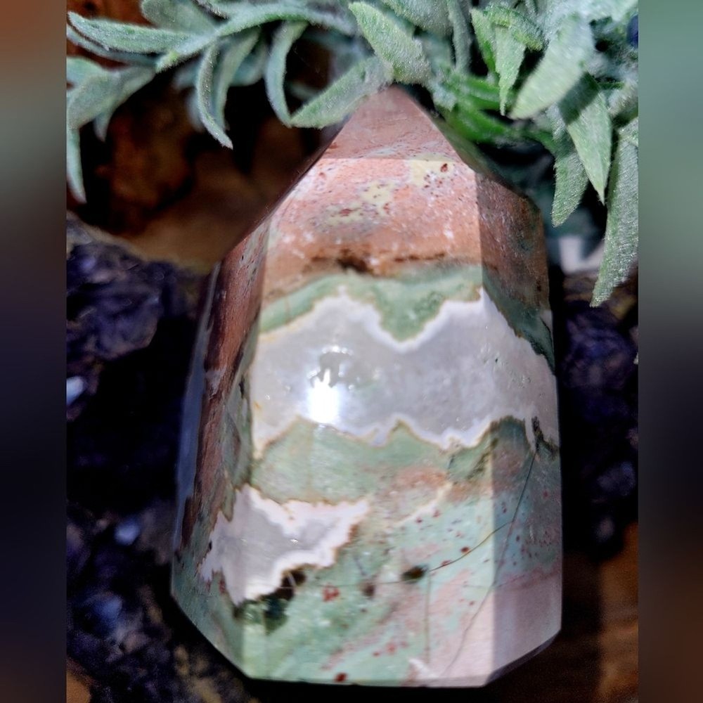 Beautiful Tiffany Stone Tower 3"x2"