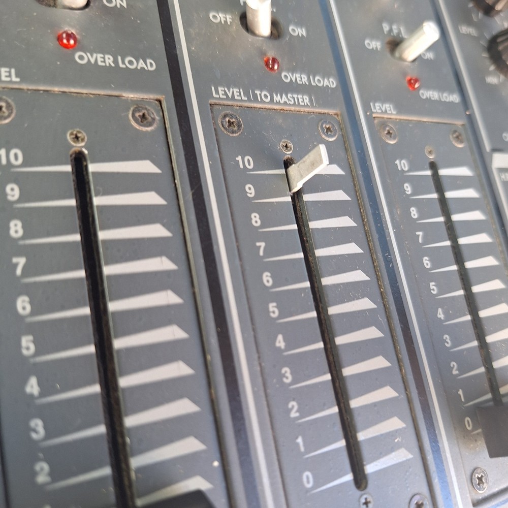 Vestax PMC-17A mixer Read DESCRIPTION