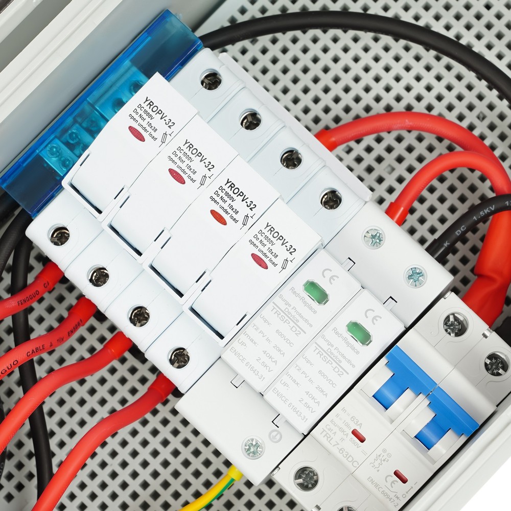 4String Waterproof Solar PV Combiner Box 63A Circuit Breaker Solar Panel System
