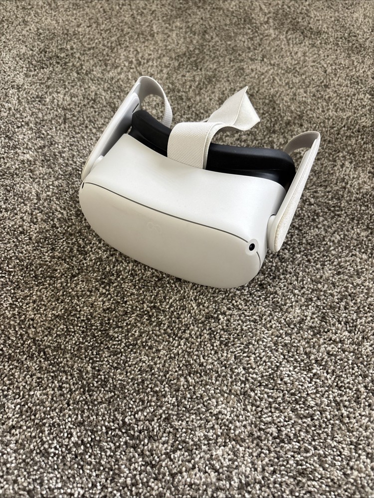 Meta Quest 2 VR headset 128GB with Controllers And Original Box