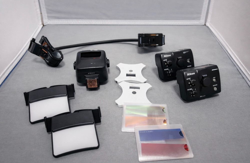 Nikon R1C1 Wireless Close-Up Speedlight System - Macro Flash Kit w/ SS-MS1 Case