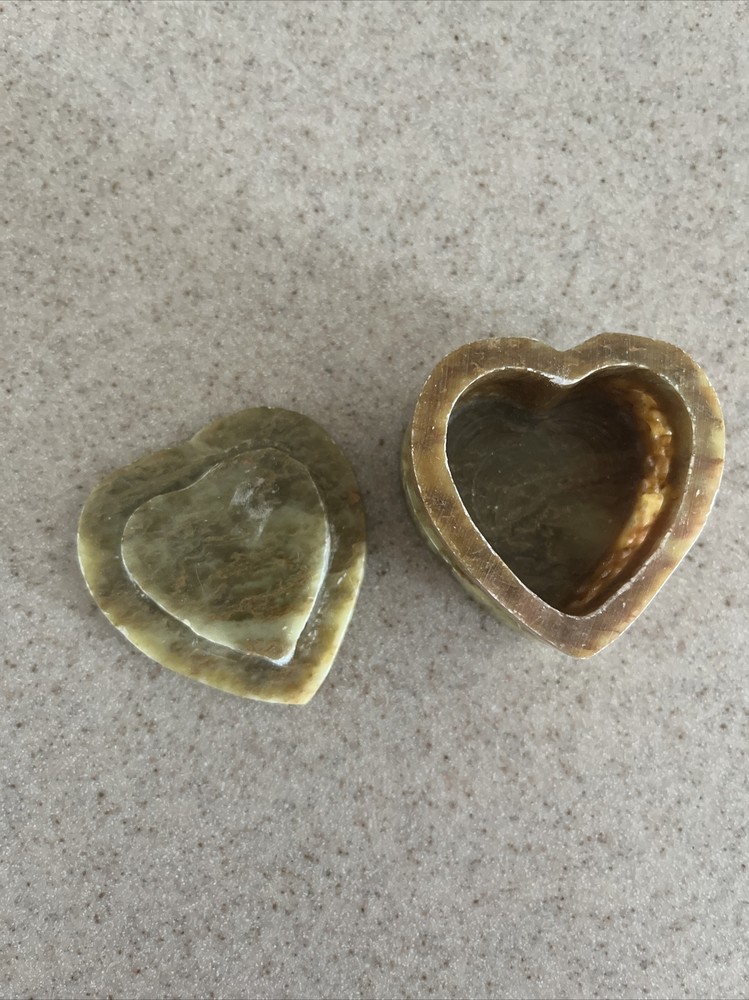 Heart shaped flower agate ear ring container
